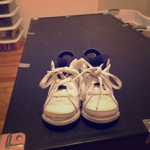 Air Jordan 6 Retro white/blue Size 4C